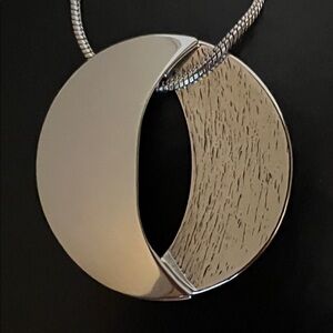 Lia Sophia silver tone circle pendant necklace